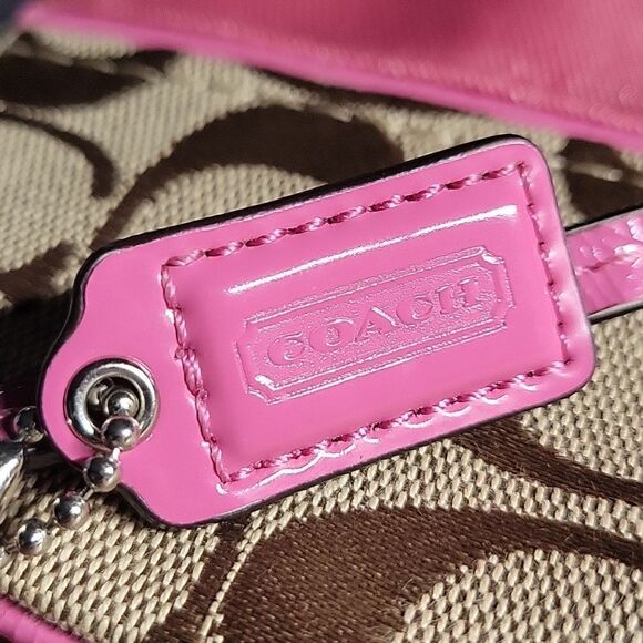 Coach Signature Pink and Tan Canvas Wristlet Vintage Classic - Picture 6 of 11
